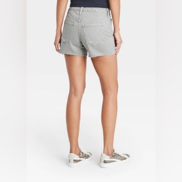 WOMEN'S High-Rise Midi Jean Shorts - Universal Thread - 12 - Picture 12 of 12